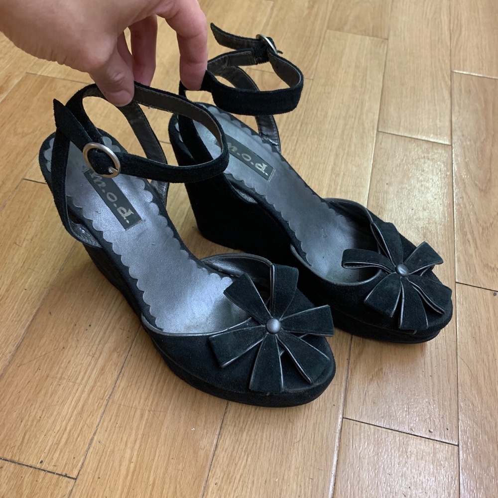 M.O.D. Flower Wedges